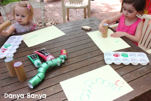 Painting with toilet paper rolls