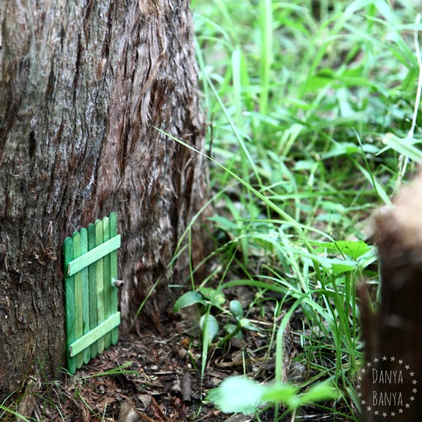 How to make a Fairy Door for your backyard. Great for imaginative play. ~ Danya Banya