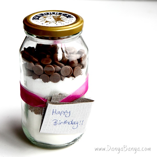 Last minute gift idea, caramel chip biscuits in a jar