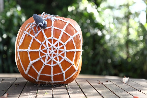 Halloween spider web geoboard