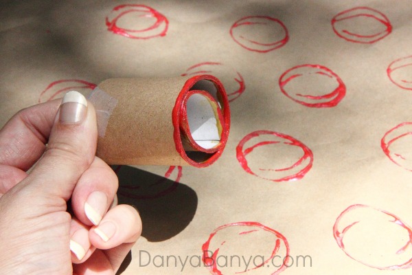 DIY bauble stamper from toilet paper rolls