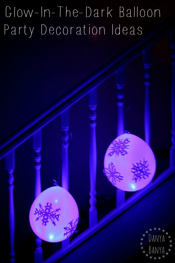 Glowing snowflake balloon decoration ideas