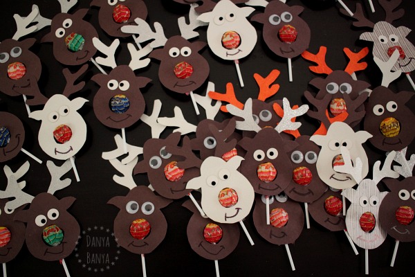 Class Christmas gift idea Rudolph reindeer lollipops. So cute!