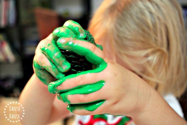 How to paint pine cones (the fun way)