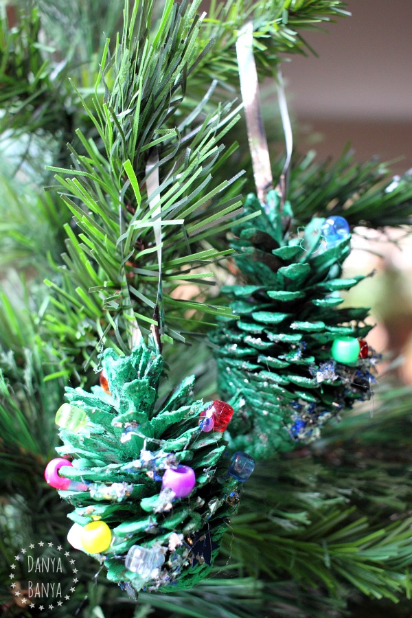 Pine Cone Christmas Tree craft for kids