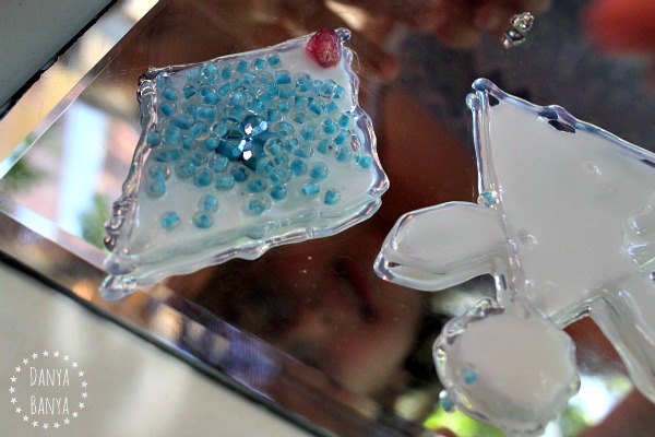 Sparkling diamond window cling