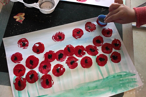 painting-a-field-of-poppies-for-anzac-remembrance-day