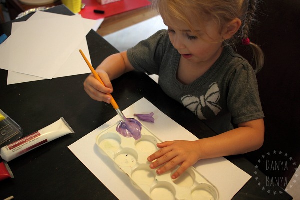 Colour mixing to make Jacaranda purple